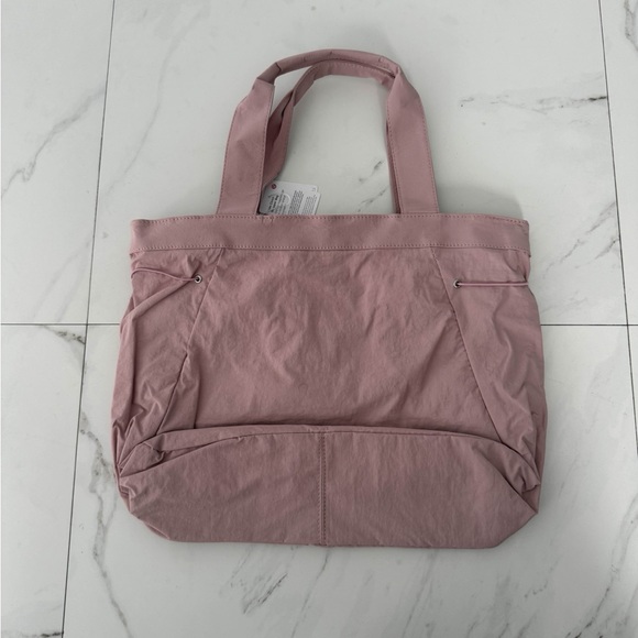 Lululemon Tote Bag 18L - Picture 4 of 4